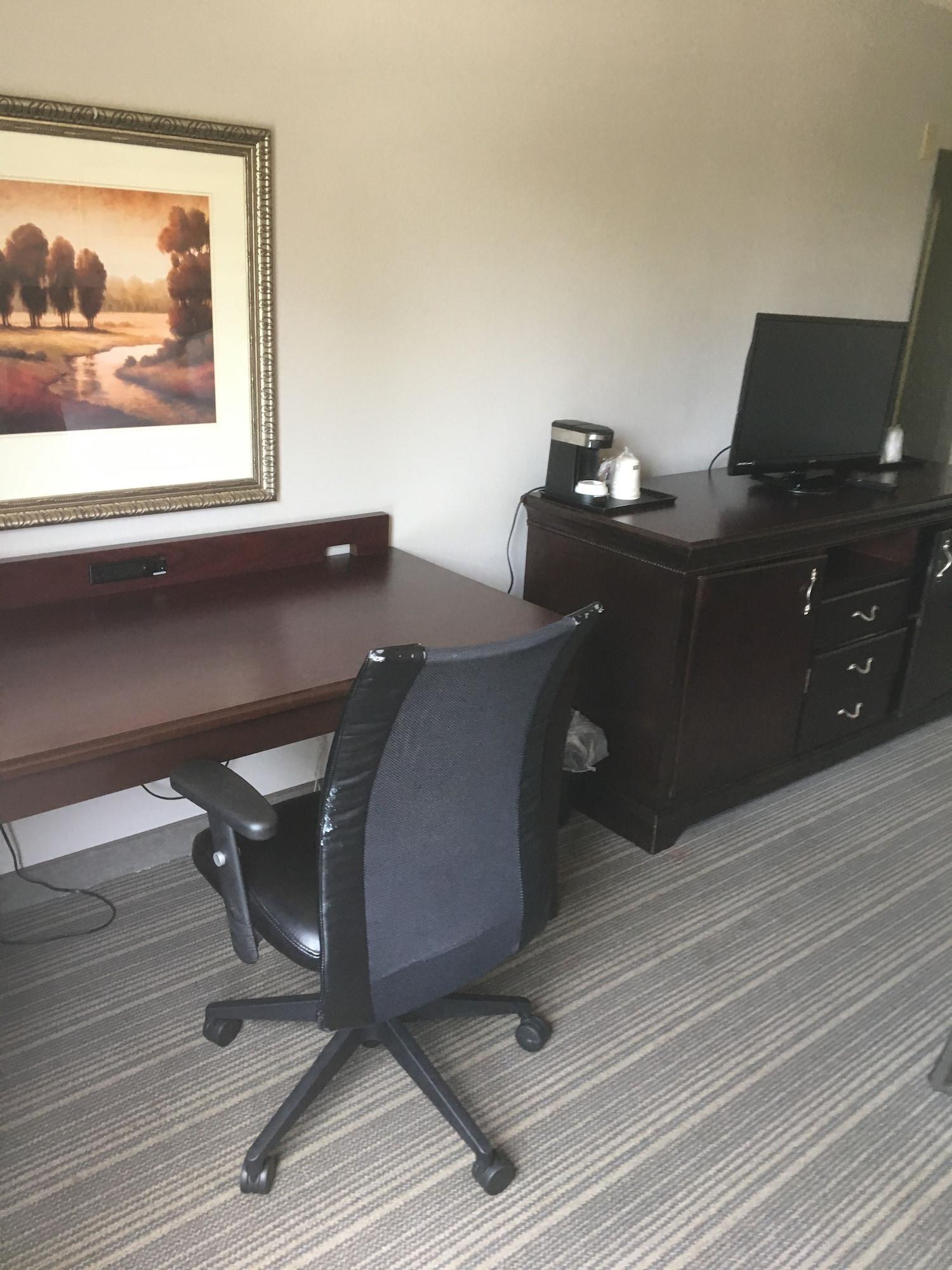 Baymont By Wyndham Sumter Hotel ภายนอก รูปภาพ