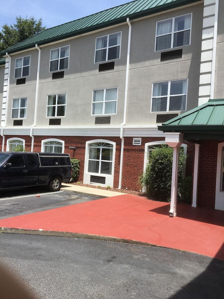 Baymont By Wyndham Sumter Hotel ภายนอก รูปภาพ